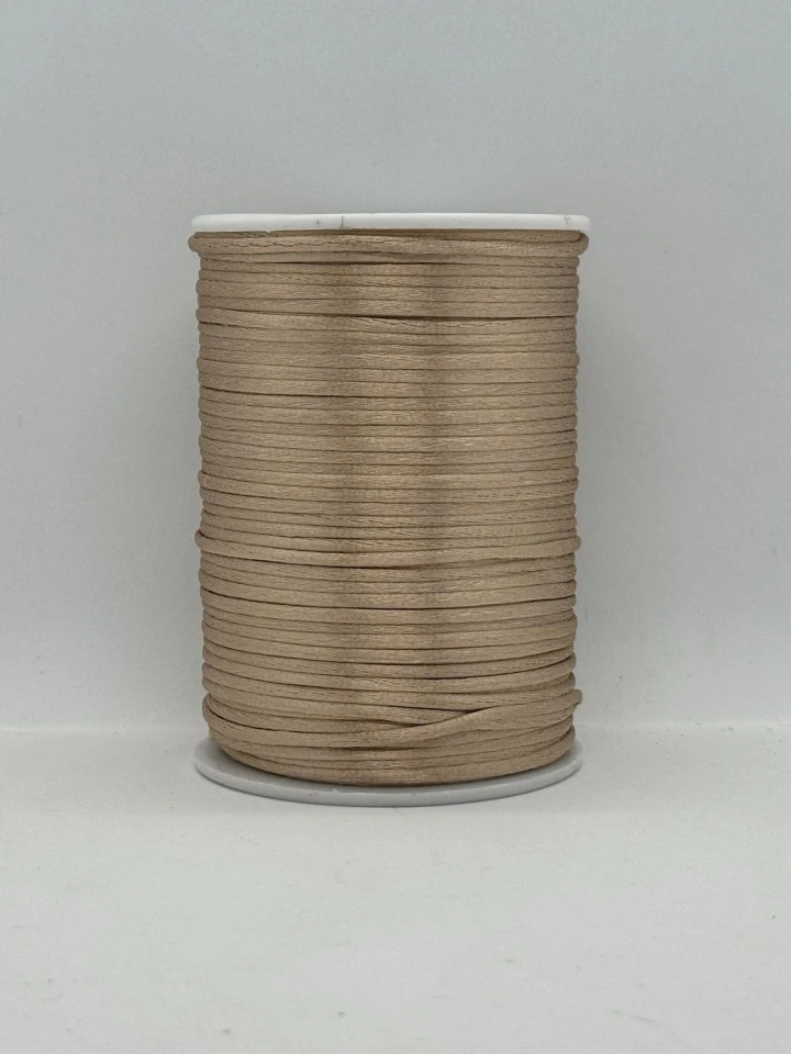 Шнур атласний корсетний 2.3 мм (100 ярдів/91,44 м.), 18 бежевий