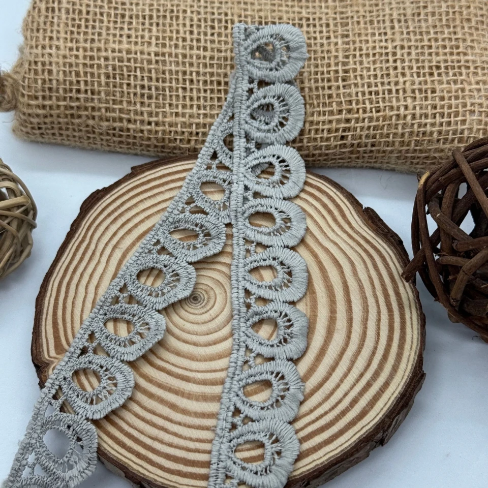 Кружева полиэстер 8860 2,5 см.(15 ярдов/13.5 м.), серый