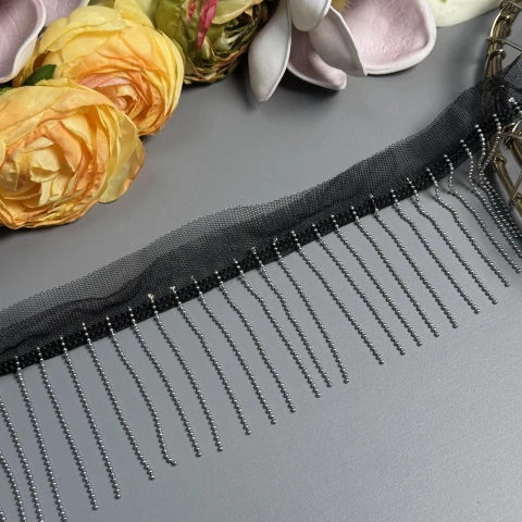 Бахрома з кульками 6 см (43 м), чорний