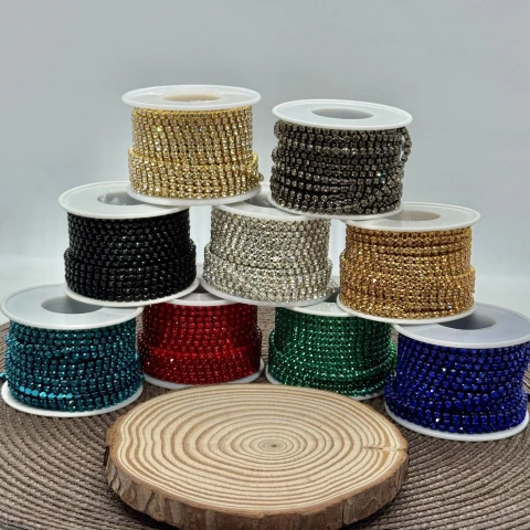 Цепі камні на бабінах ss 12 3 мм (10 ярдів), золото