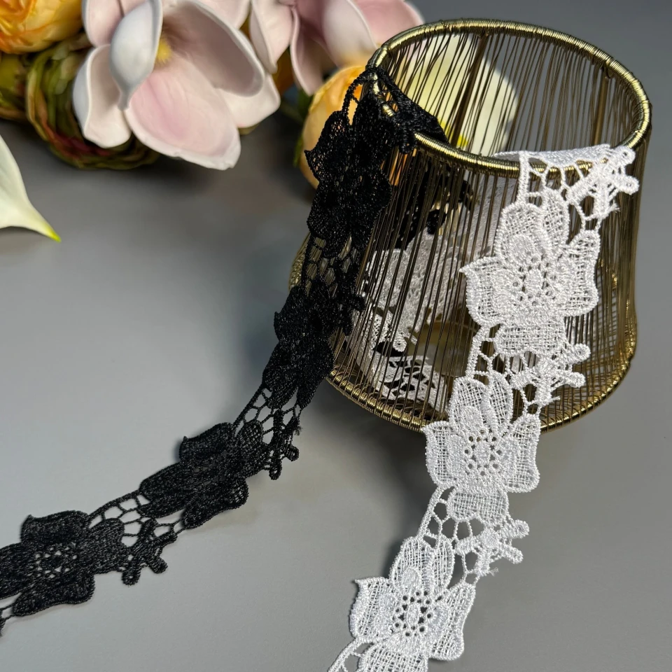 Мереживо поліестер ВВ202905а 4 см.(30 ярдів/27.3 м.), білий