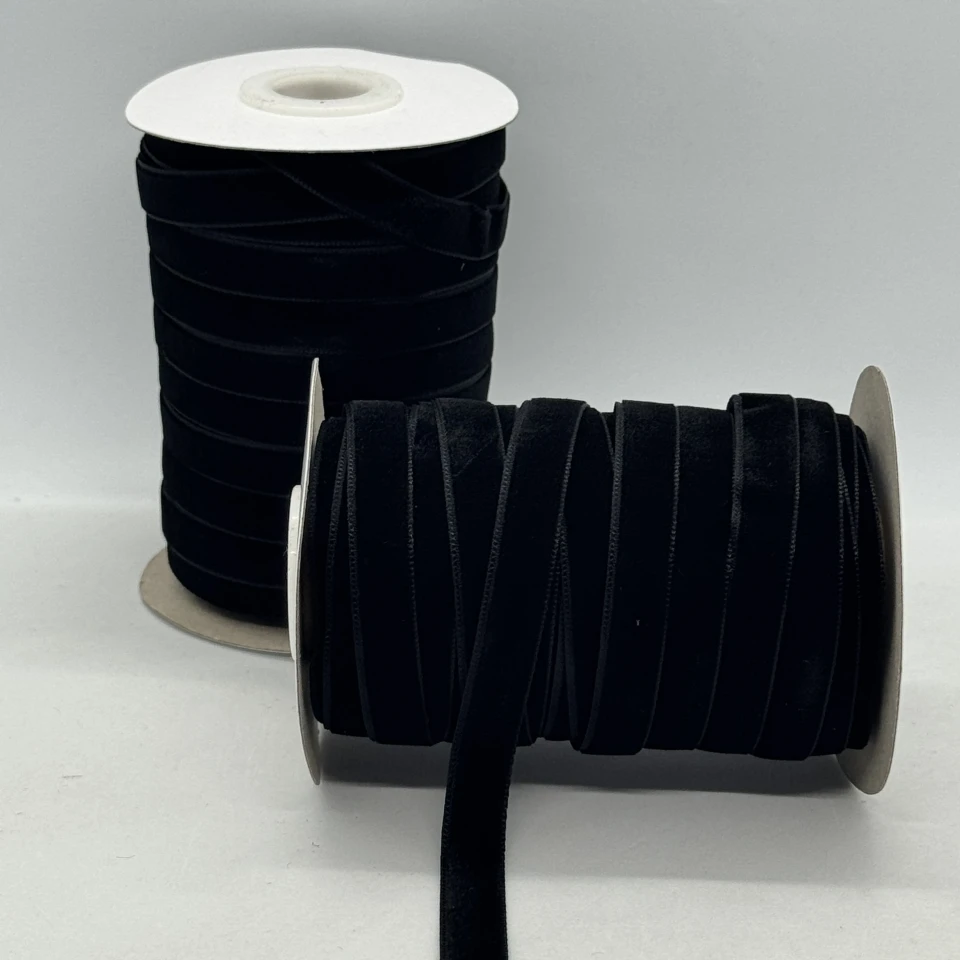 Стрічка оксамит 1 см (25 ярдів/22,75 м.), 03 чорний