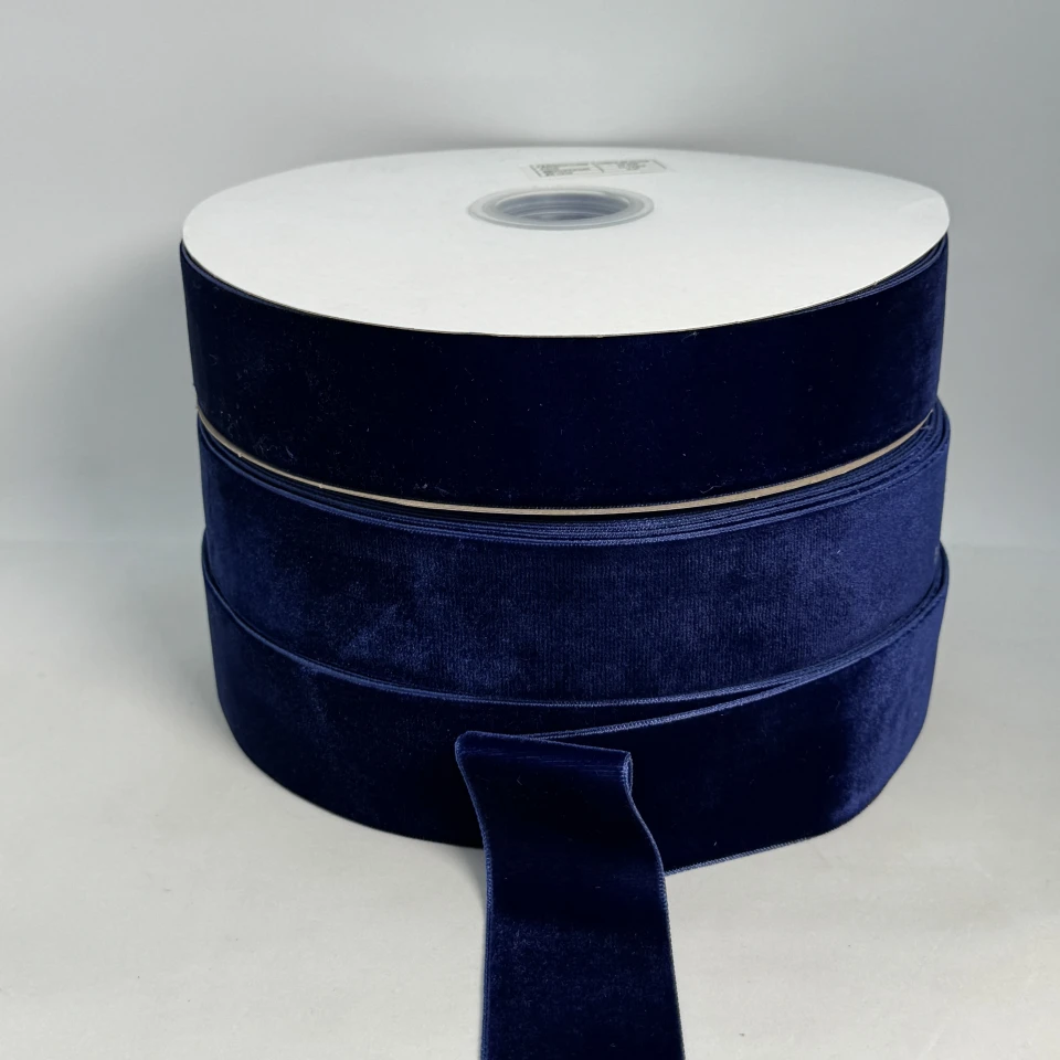 Стрічка оксамит 3.8 см (25 ярдів/22,75 м.), 52 темно синій