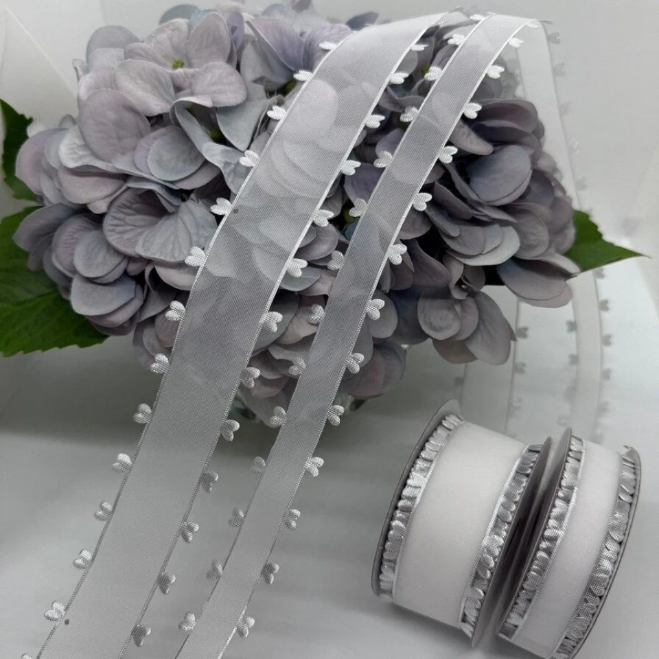 Стрічка декоративна з сердечками 2.5 см (5*20 ярдів/18,28 м.), срібло+білий