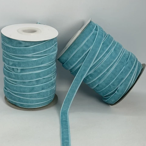 Стрічка оксамит 1 см (25 ярдів/22,75 м.), 46 світлий бірюза