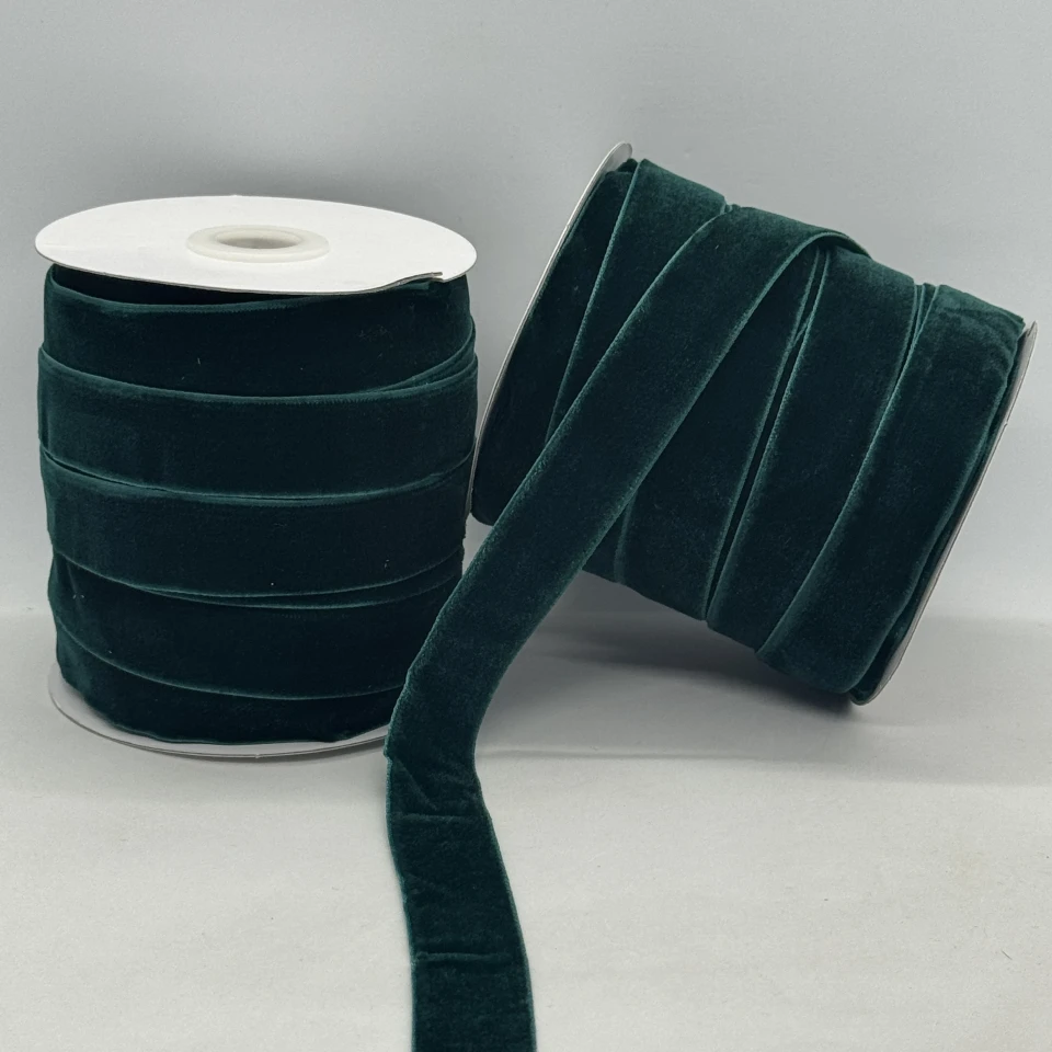 Стрічка оксамит 2 см (25 ярдів/22,75 м.), 34 зелений