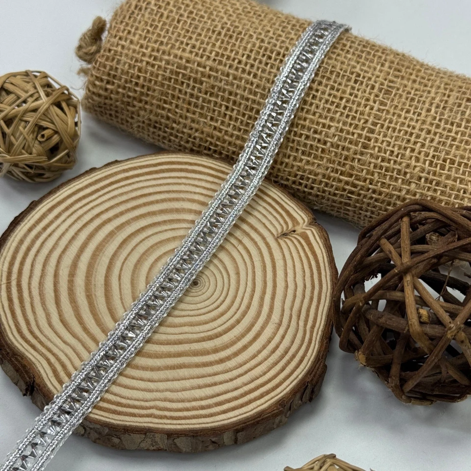 Тасьма люрекс 13-6635 (20 ярдів/18,28 м.), срібло