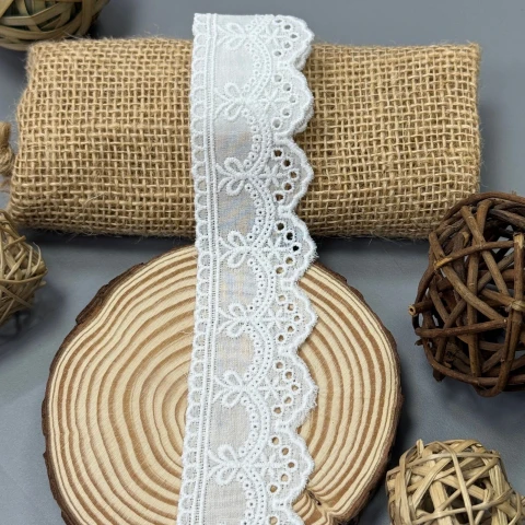 Мереживо прошва А41 4 см.(20 ярдів/18,2 м.), білий