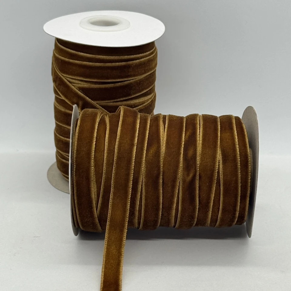 Стрічка оксамит 1 см (25 ярдів/22,75 м.), 67 світлий коричневий