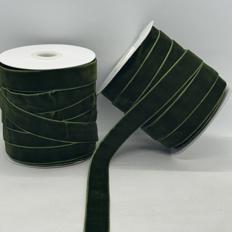 Стрічка оксамит 2 см (25 ярдів/22,75 м.), 36 оливковий