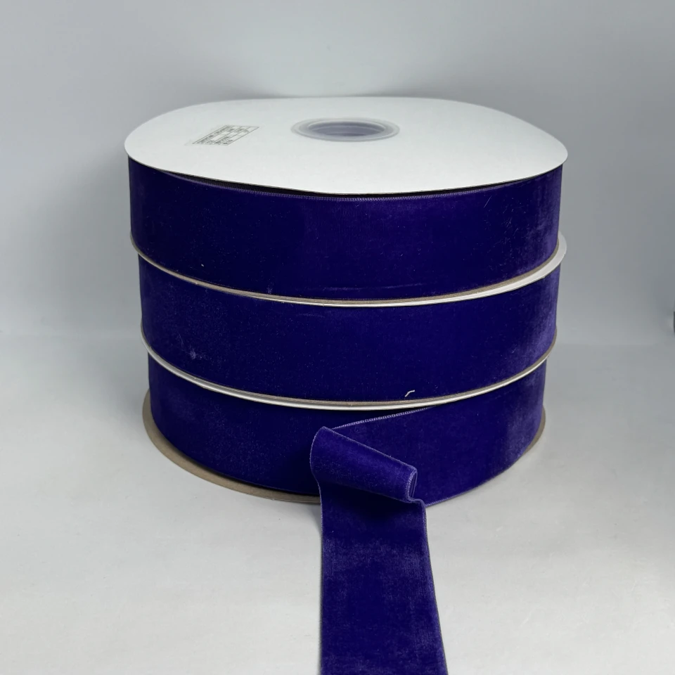 Стрічка оксамит 3.8 см (25 ярдів/22,75 м.), 57 темний фіолетовий