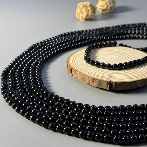 Перли на нитці 8 мм 1 кг, чорний