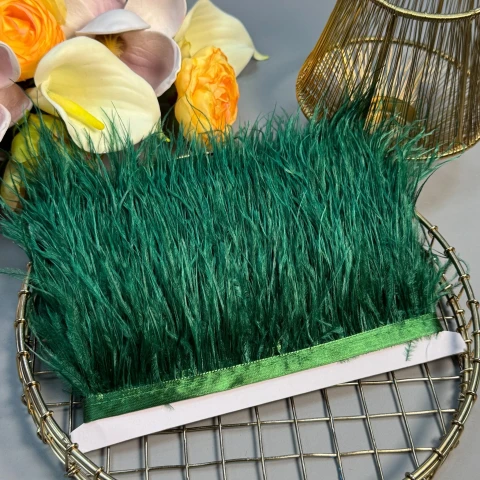 Пір'я на тасьмі 7-10 см (10 метрів), 93 темний зелений